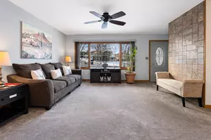 325 Hillandale Dr, Round Lake, IL 60073 - Photo 6