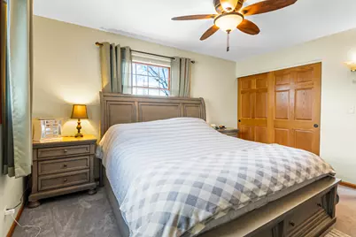 325 Hillandale Drive, Round Lake, IL 60073 - Photo 10