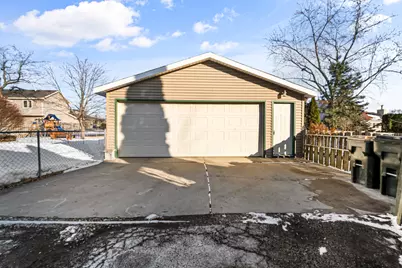 325 Hillandale Drive, Round Lake, IL 60073 - Photo 30