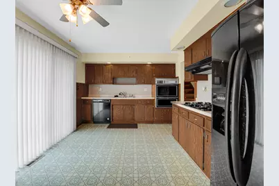 1103 E 166th Place, South Holland, IL 60473 - Photo 8