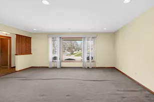 1103 E 166th Pl, South Holland, IL 60473 - Photo 4