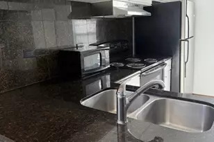 130 Crestwood Ct, Schaumburg, IL 60195 - Photo 2