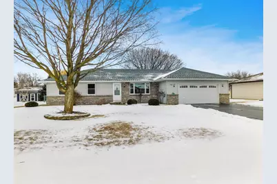 755 Loomis Drive, Rockton, IL 61072 - Photo 2