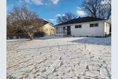 8235 W Summerdale Avenue, Chicago, IL 60656 - Photo 2