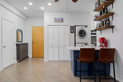 2758 W Francis Place #204, Chicago, IL 60647 - Photo 8