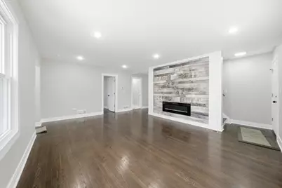 10035 S La Salle Street, Chicago, IL 60628 - Photo 12
