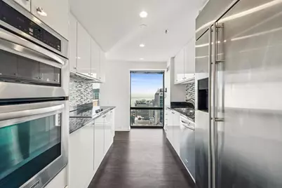 100 E Huron Street #2903, Chicago, IL 60611 - Photo 6