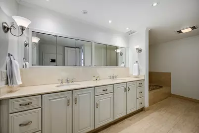 180 E Pearson Street #6802, Chicago, IL 60611 - Photo 26