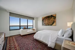 180 E Pearson St, Chicago, IL 60611 - Photo 24