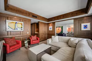 180 E Pearson St, Chicago, IL 60611 - Photo 12