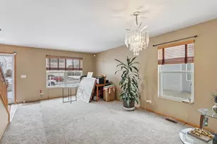 6120 Smokey Ridge Dr, Plainfield, IL 60586 - Photo 2