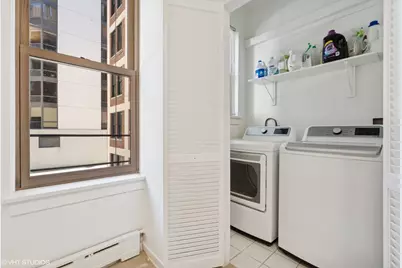 232 E Walton Place #4E, Chicago, IL 60611 - Photo 18