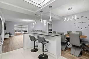 545 S River Rd, Des Plaines, IL 60016 - Photo 8