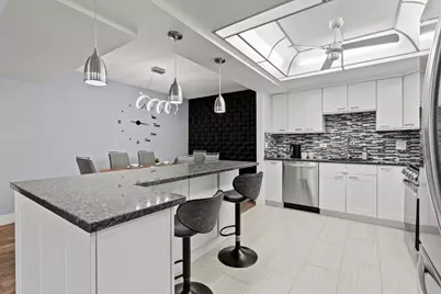 545 S River Road #307, Des Plaines, IL 60016 - Photo 6