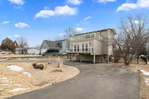 1740 Holiday Dr, Lake Holiday, IL 60548 - Photo 2