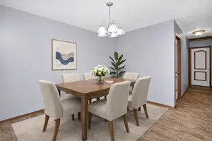 1351 N Winslowe Dr, Palatine, IL 60074 - Photo 6