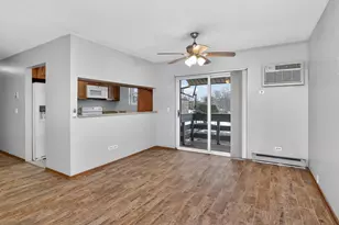 1351 N Winslowe Dr, Palatine, IL 60074 - Photo 4