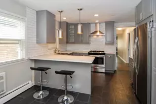 2019 N 72nd Ct, Elmwood Park, IL 60707 - Photo 4