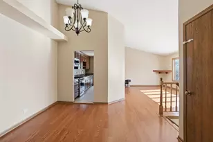 17550 Drummond Dr, Tinley Park, IL 60487 - Photo 8