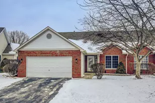 2714 Lake Side Cir, Joliet, IL 60431 - Photo 1