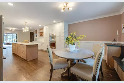 2221 Donegal Drive, Darien, IL 60561 - Photo 32