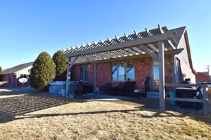 1915 Dunraven Rd, Bloomington, IL 61704 - Photo 26