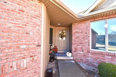 1915 Dunraven Road, Bloomington, IL 61704 - Photo 2