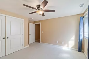 1915 Dunraven Rd, Bloomington, IL 61704 - Photo 22