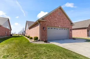 1915 Dunraven Rd, Bloomington, IL 61704 - Photo 28