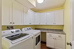 1915 Dunraven Rd, Bloomington, IL 61704 - Photo 24