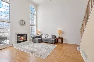 552 Portsmith Ct, Crystal Lake, IL 60014 - Photo 4