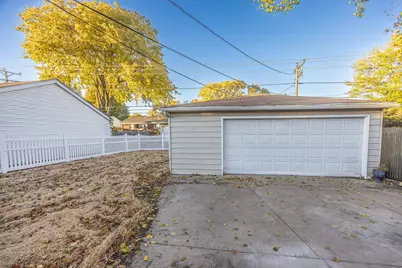 1611 W Glenwood Avenue, Joliet, IL 60435 - Photo 26
