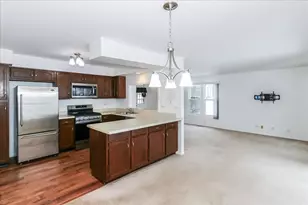 1890 Pebble Beach Cir, Elk Grove Village, IL 60007 - Photo 12