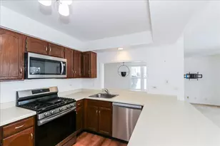 1890 Pebble Beach Cir, Elk Grove Village, IL 60007 - Photo 14