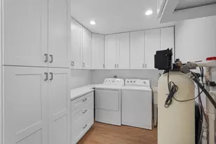 26W421 Wiesbrook Rd, Wheaton, IL 60189 - Photo 10