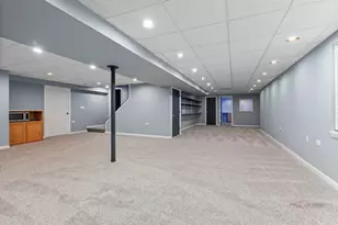 597 Treetop Ln, Gurnee, IL 60031 - Photo 26