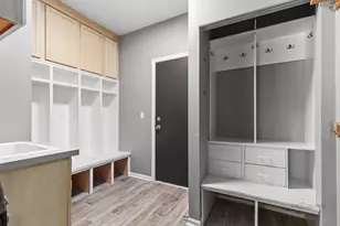 597 Treetop Ln, Gurnee, IL 60031 - Photo 12