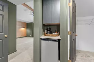 597 Treetop Ln, Gurnee, IL 60031 - Photo 16