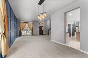 597 Treetop Ln, Gurnee, IL 60031 - Photo 4