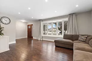 8803 Juniper Ct, Tinley Park, IL 60487 - Photo 4