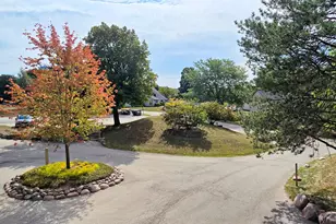 690 Chandler Rd, Gurnee, IL 60031 - Photo 16