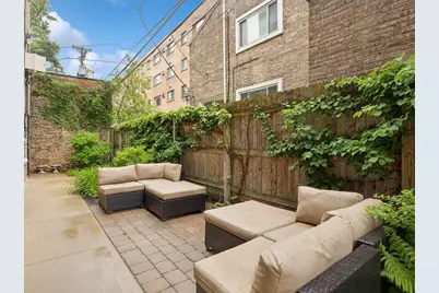 537 W Roscoe Street #2, Chicago, IL 60657 - Photo 24