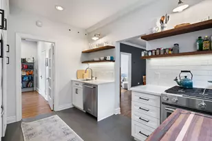 537 W Roscoe St, Chicago, IL 60657 - Photo 12