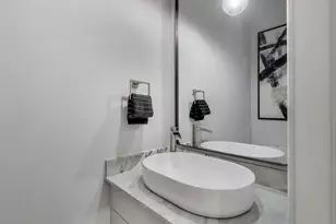 1018 N Honore Ave, Chicago, IL 60622 - Photo 12