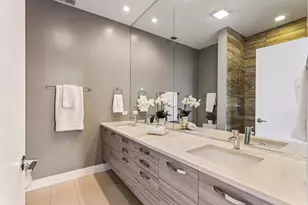 20 N Carpenter St, Chicago, IL 60607 - Photo 16