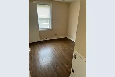 8143 S Colfax Avenue, Chicago, IL 60617 - Photo 16