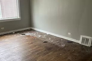 8143 S Colfax Ave, Chicago, IL 60617 - Photo 28