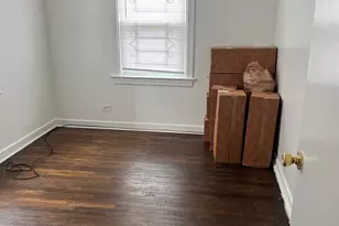 8143 S Colfax Ave, Chicago, IL 60617 - Photo 22