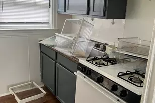 8143 S Colfax Ave, Chicago, IL 60617 - Photo 24