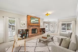 2904 Fox Knoll Ct, Johnsburg, IL 60051 - Photo 2